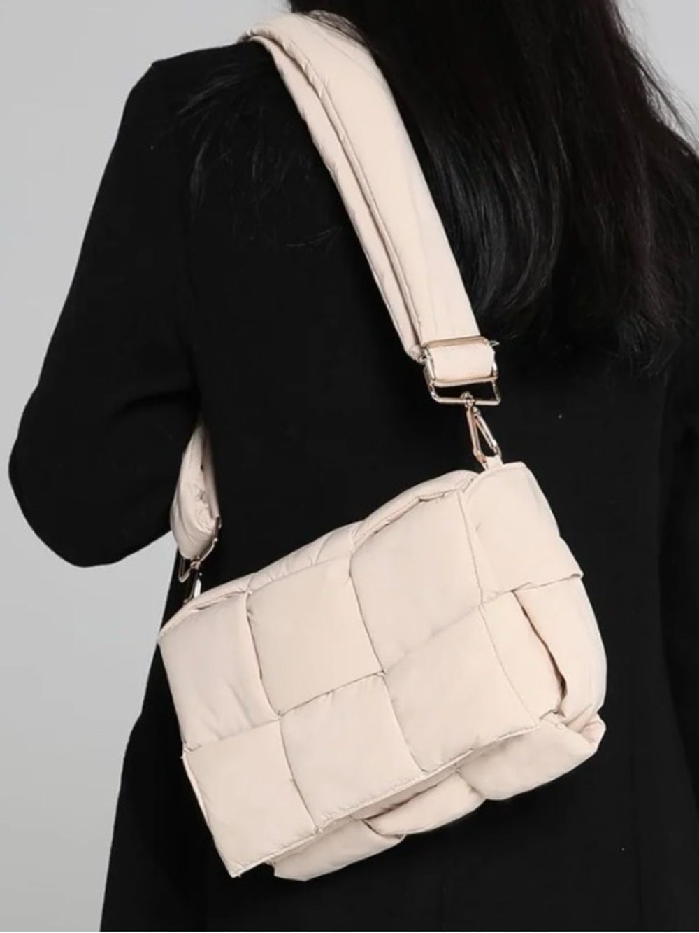 NWOT Cream Woven Puffer Cassette Cushion Crossbody Shoulder Bag w Gold Hardware
